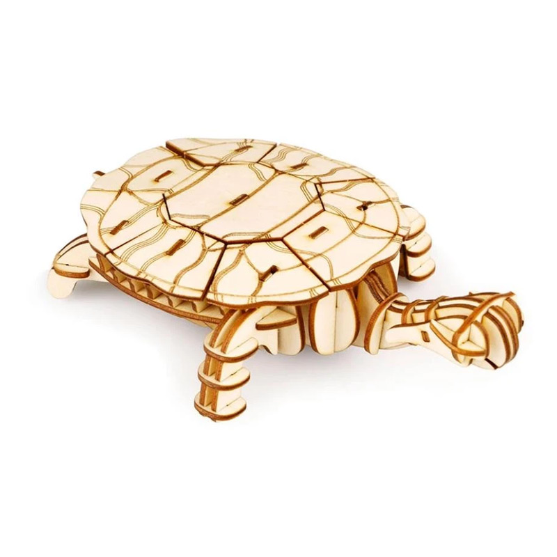 Les modèles 3D d'animaux en bois de tortue assemblent manuellement des jouets de puzzle